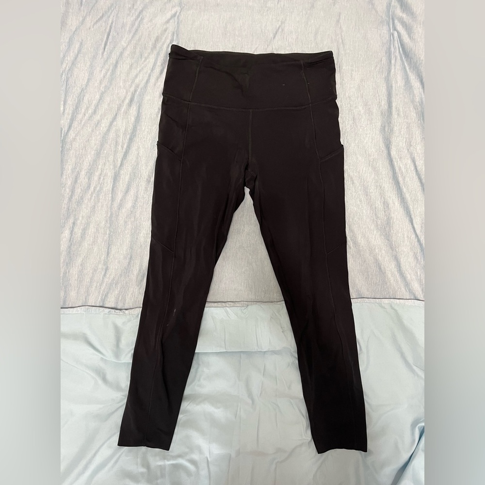 Lululemon black leggings with pockets